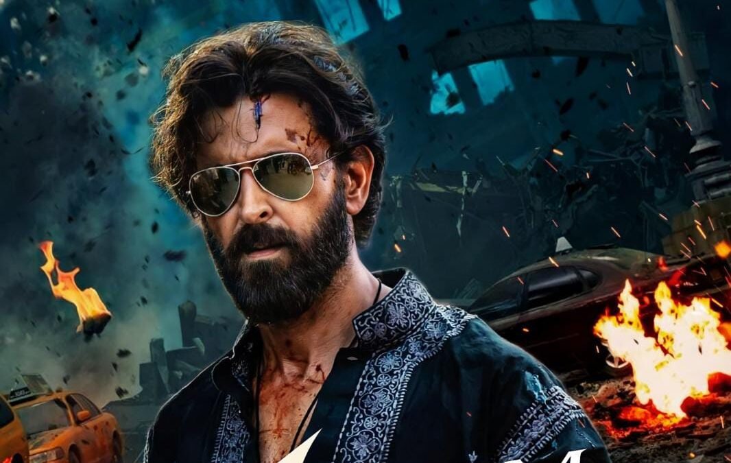 Hritik Roshan shows Immense Respect for his fans