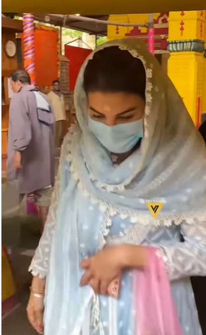 Jacqueline Fernandez seen in Public for the first time after extortion scandal