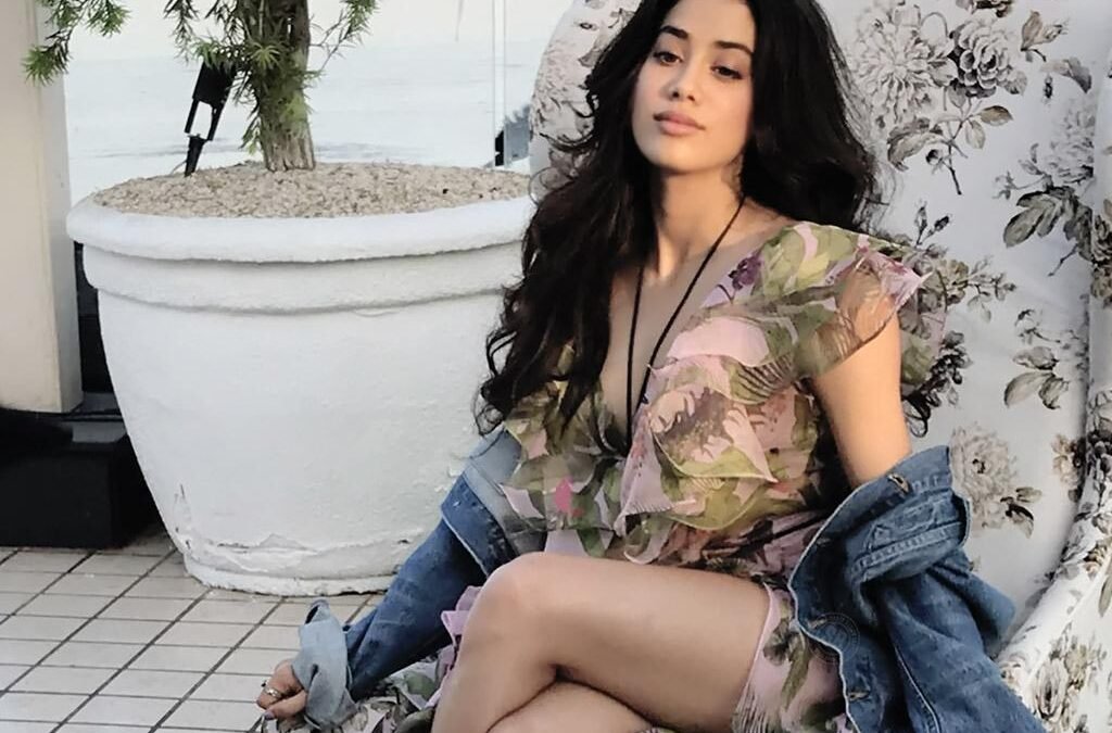 Jahvni Kapoor Pens An Emotional Tribute to Mother Sridevi
