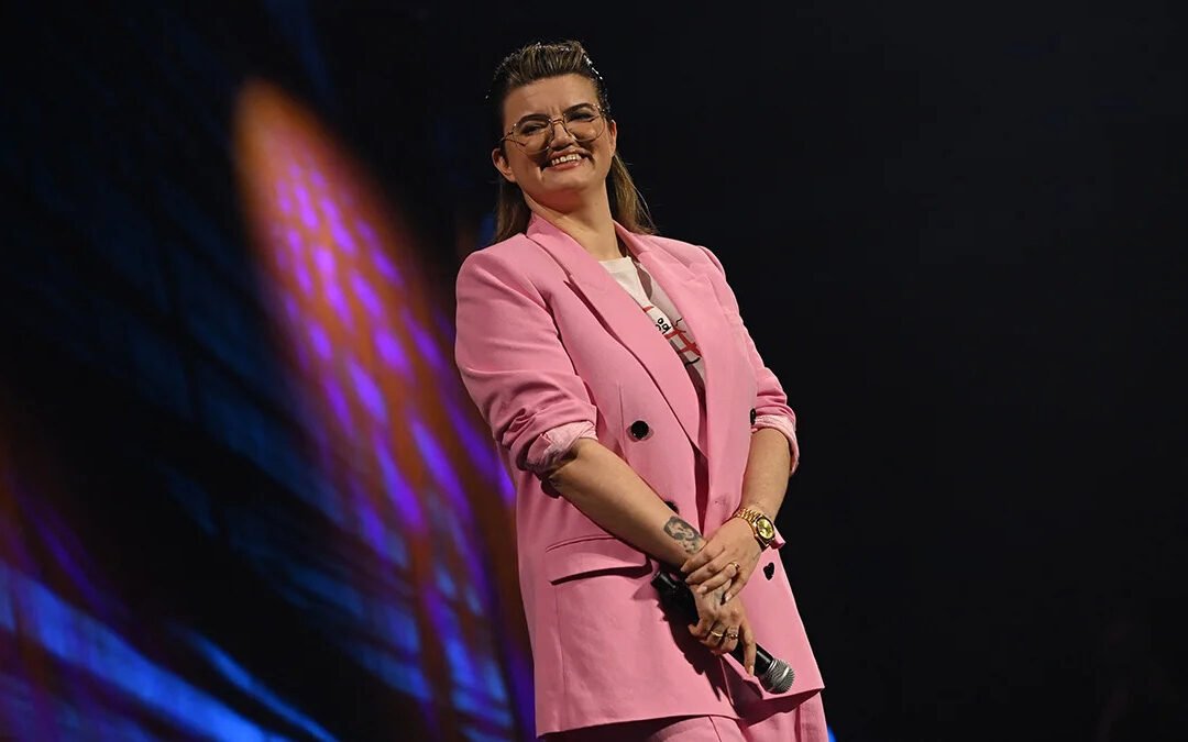 Leslye Headland Tapped to Direct Netflix’s “The Seven Husbands of Evelyn Hugo” Adaptation
