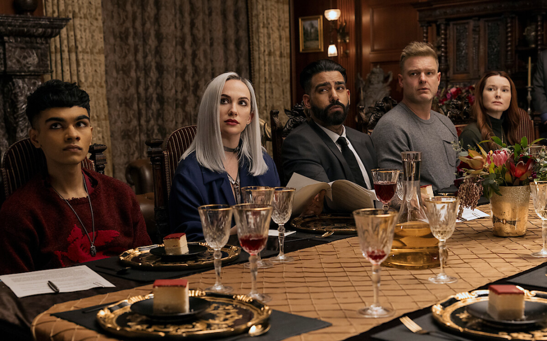 First Photos and Premiere Date revealed for Netflix’s ‘Fall of the House of Usher’