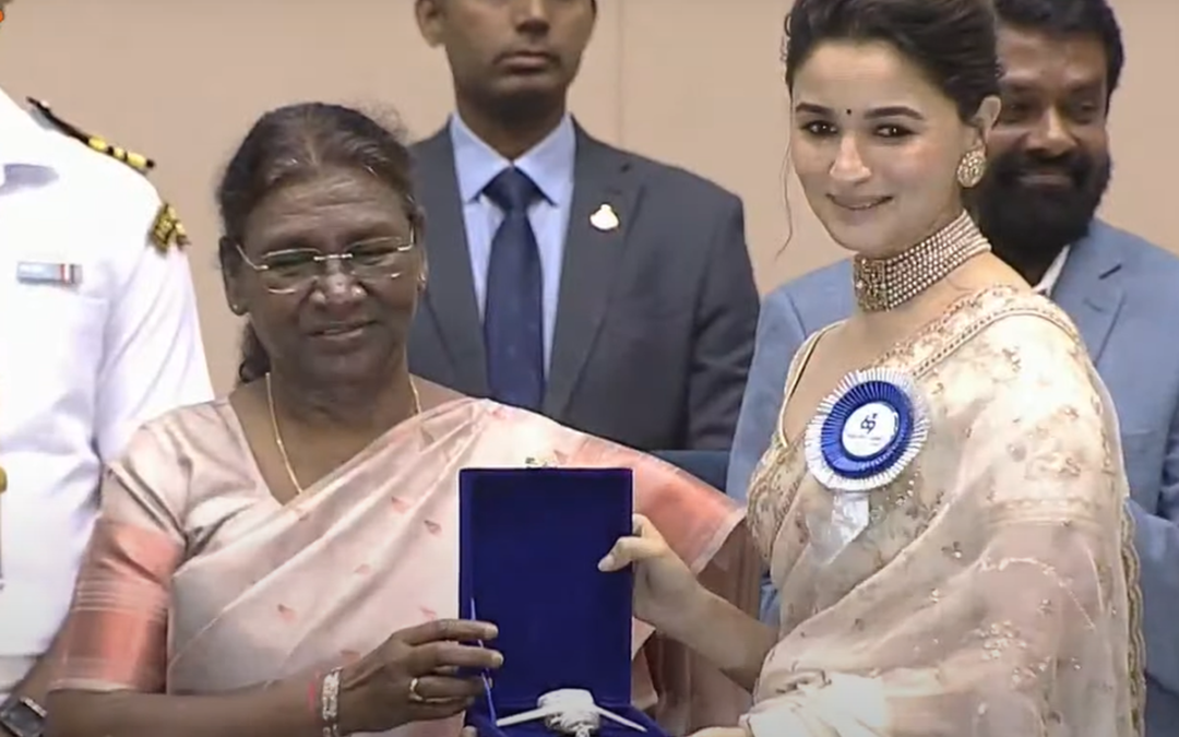 Alia Bhatt Grabs Her First National Film Award for Best Actor as Ranbir Kapoor Stuns the Audience with Chivalrous Act