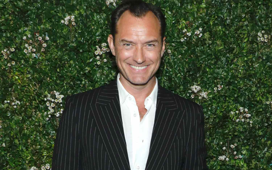Jude Law Reflects on “Ripley” Fame: Proud of Navigating Hollywood’s Intense Spotlight