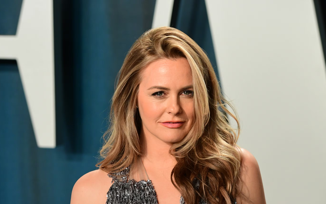 Alicia Silverstone to Lead Acorn TV’s New Mystery Drama “Irish Blood”