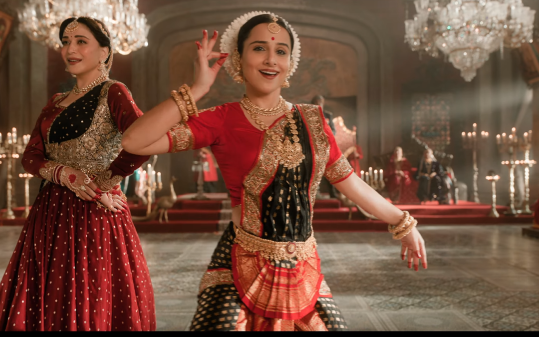 Madhuri Dixit and Vidya Balan Mesmerize Fans with ‘Ami Je Tomar 3.0’ in Bhool Bhulaiyaa 3