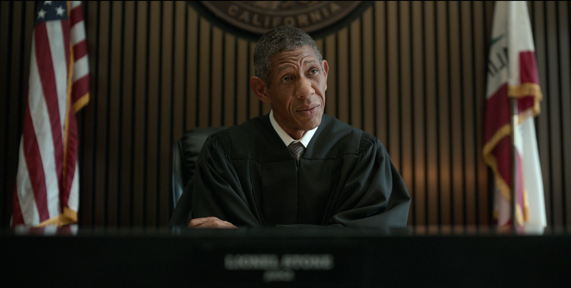 The Lincoln Lawyer S04E01